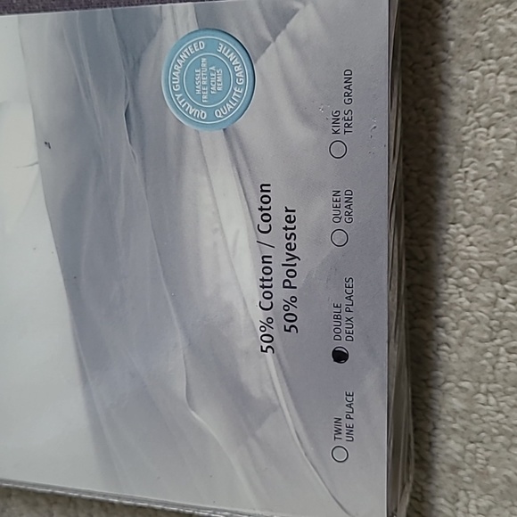 NWT - Purple bedskirt for double/full bed - Picture 3 of 6